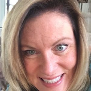 Meet your Posher, Debra